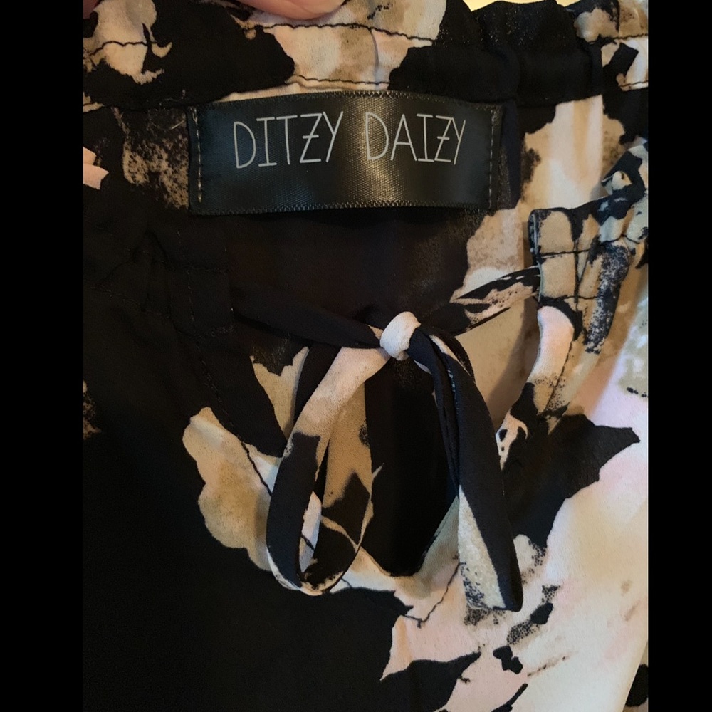 Floral romper - Picture 5 of 8